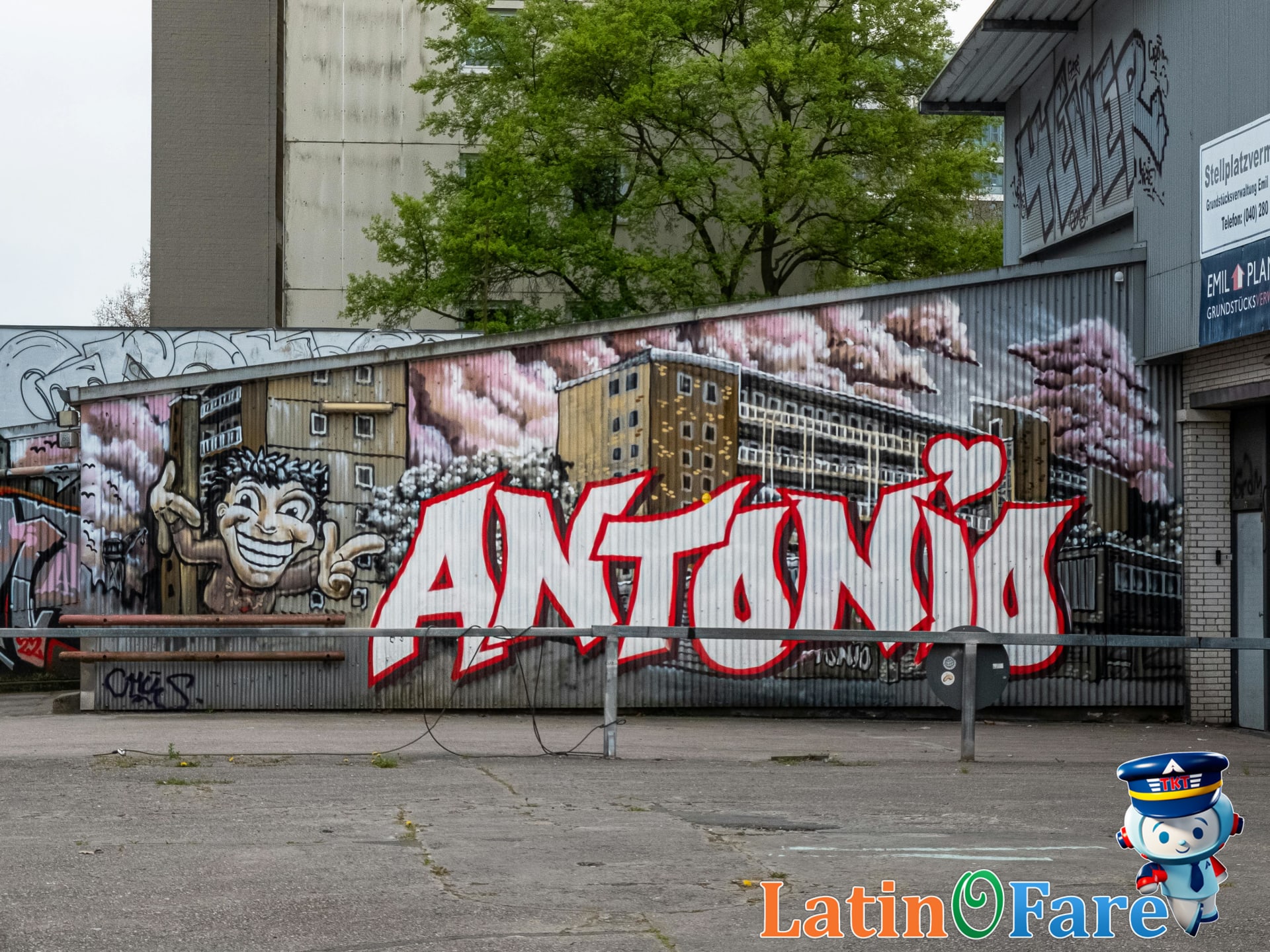 San Antonio Pearl District street mural and art for budget travelers to enjoy.