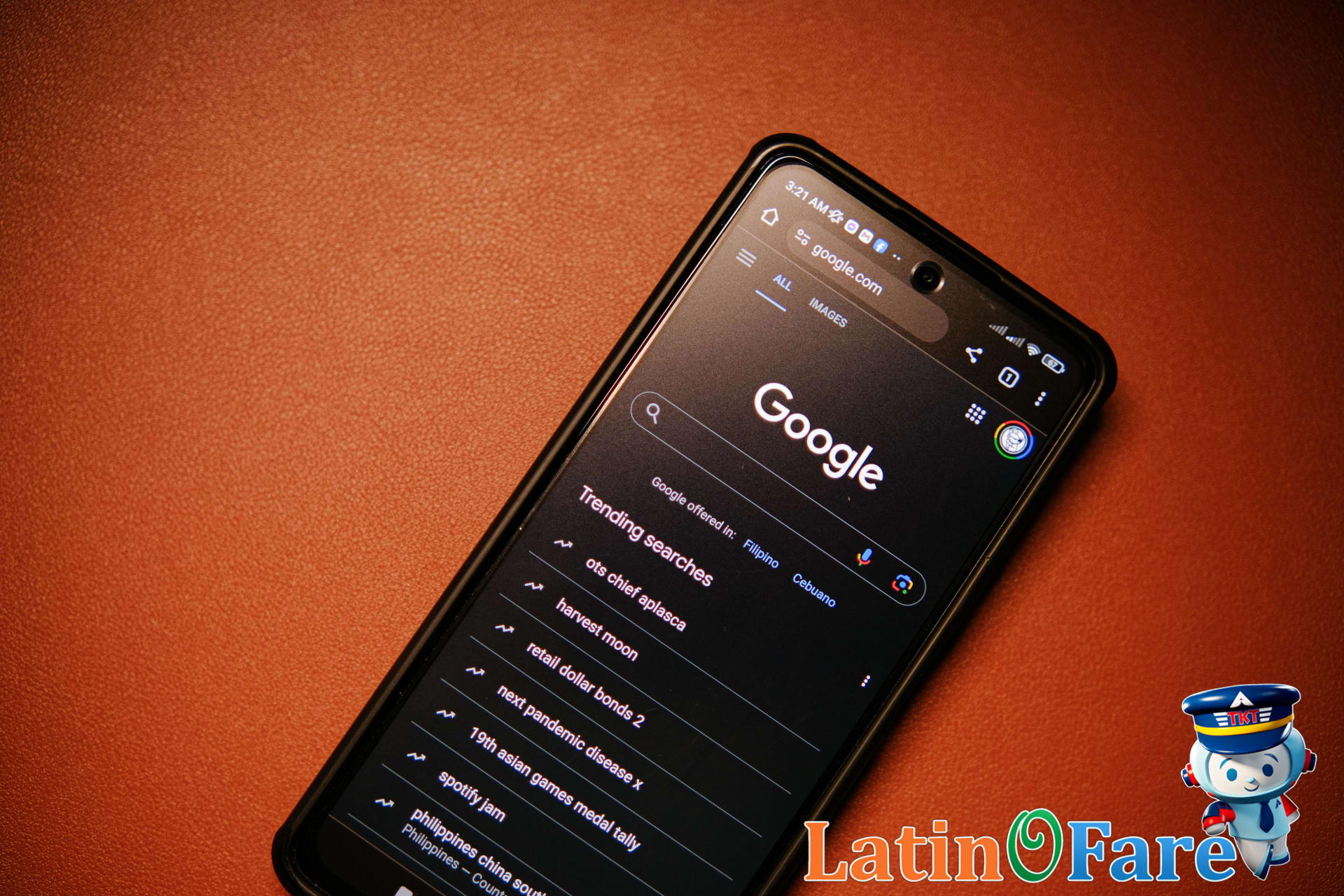 Finding affordable airfare using LatinoFare travel platform tools on smartphone