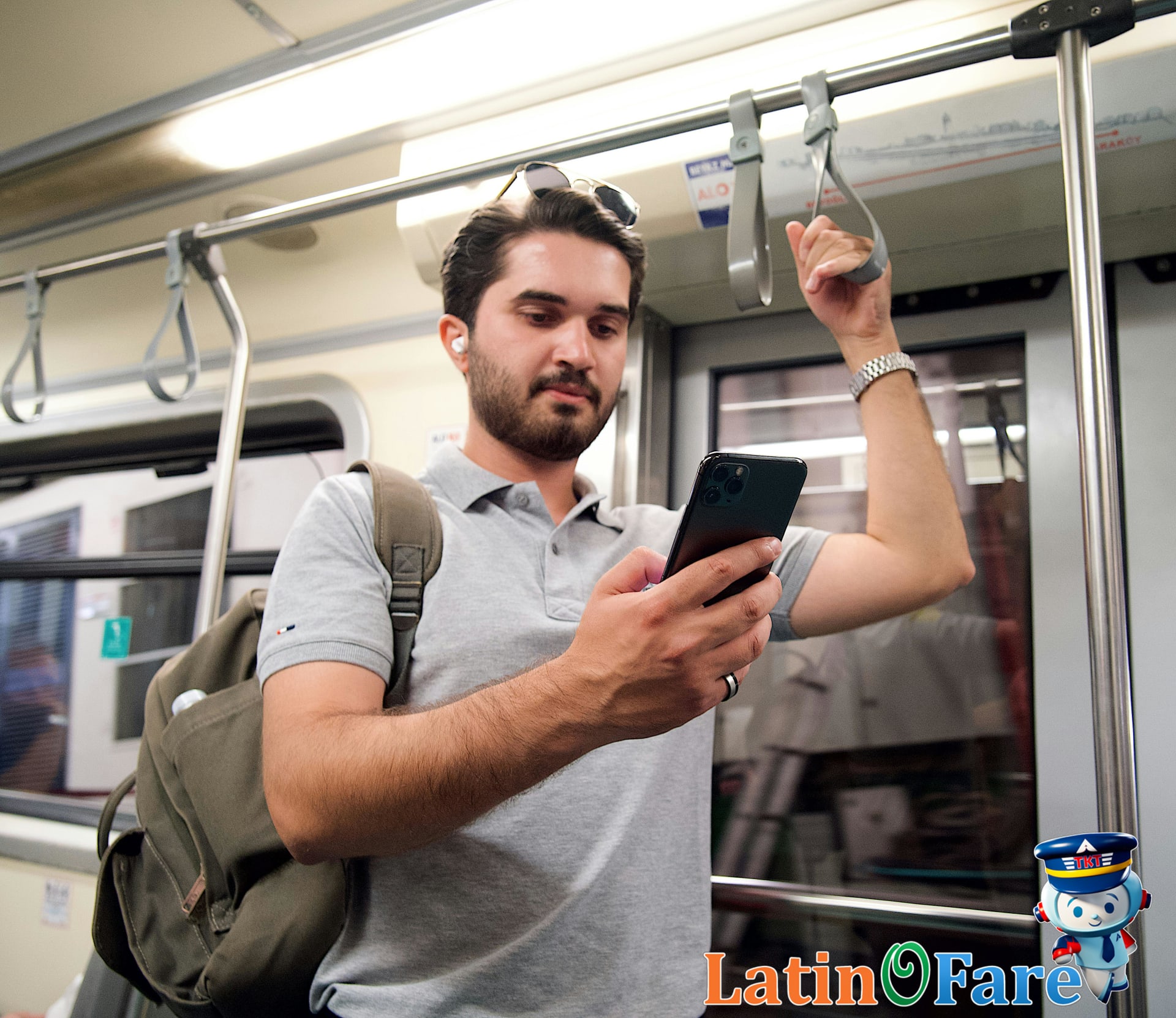 Using smartphone app to plan Miami public transit routes and optimize time for budget travelers