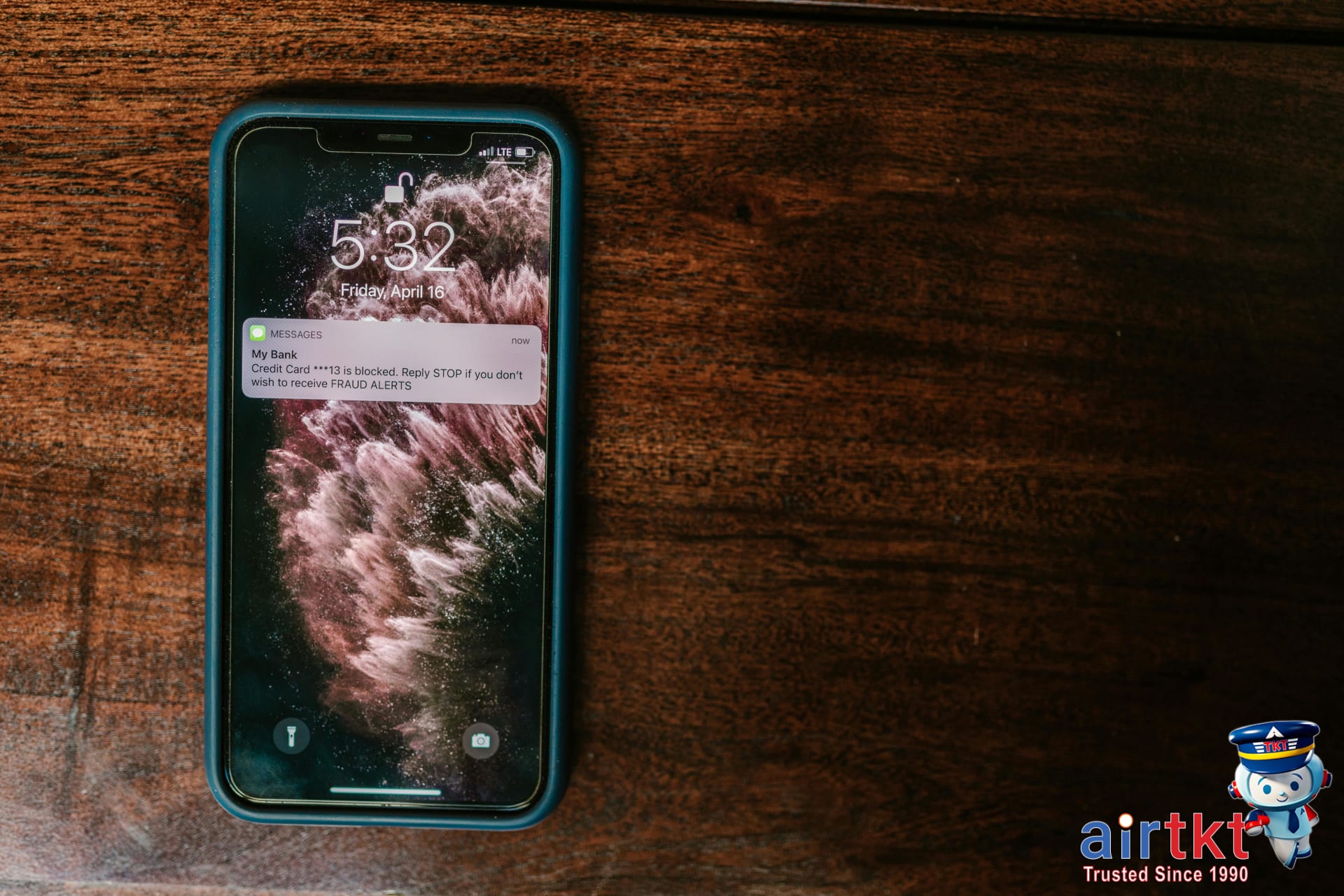 Traveler setting a flight price alert on smartphone, cheap flights, fare alerts