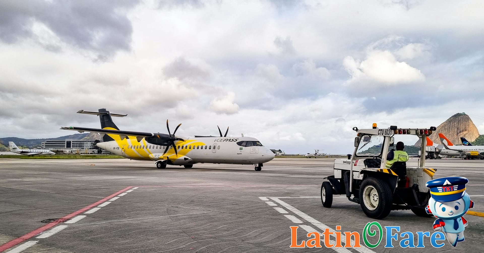 LATAM plane flying near Rio de Janeiro, a major route for LATAM Airlines travelers.
