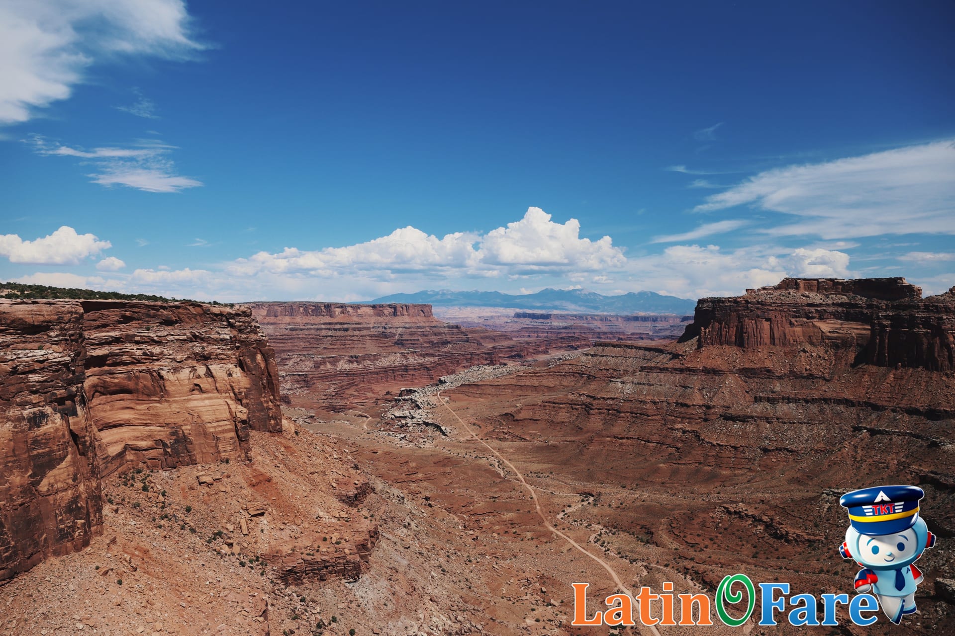 Vast canyons and rock formations at Canyonlands National Park, Utah mighty 5 road trip