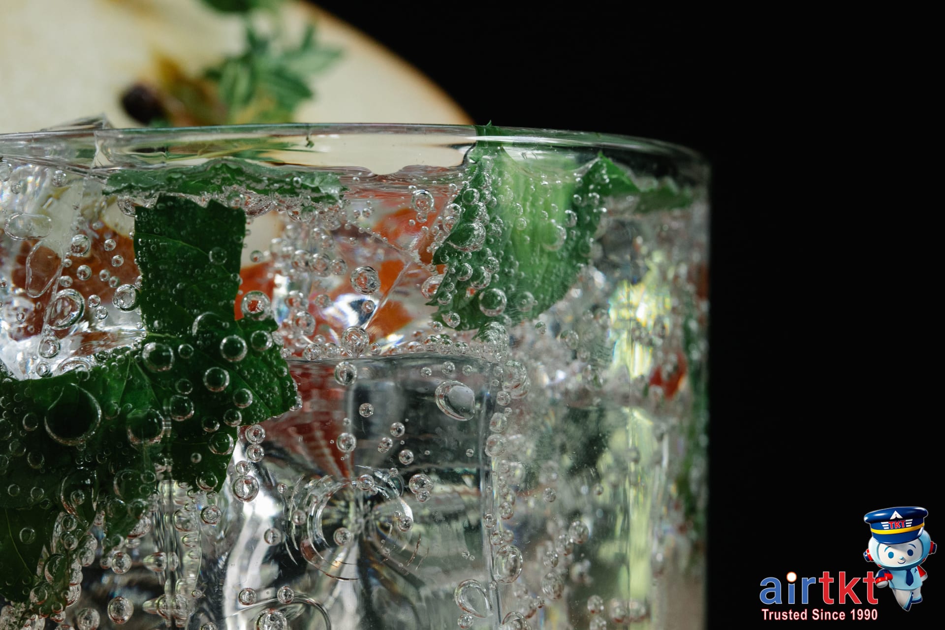 Refreshing mint julep cocktail in a silver cup at Kentucky Derby event