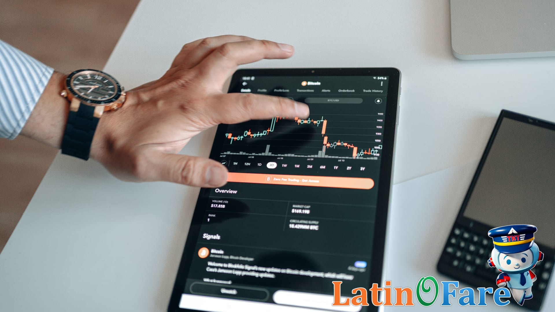 LatinoFare booking platform showing side-by-side fare comparison features for airlines.