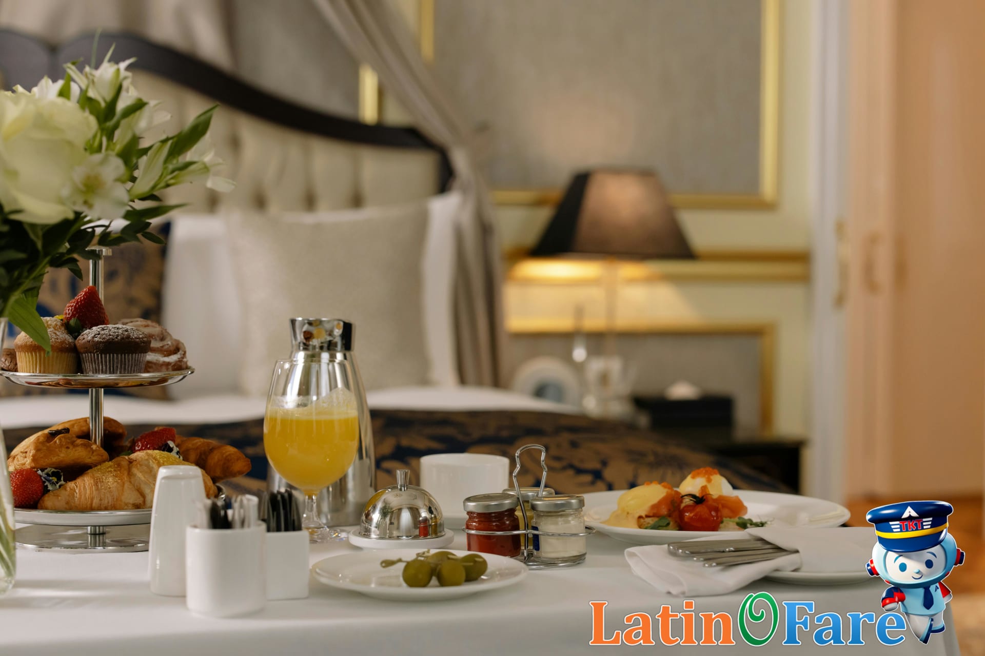 Charming guesthouse room in Quito's historic center perfect for budget-conscious travelers