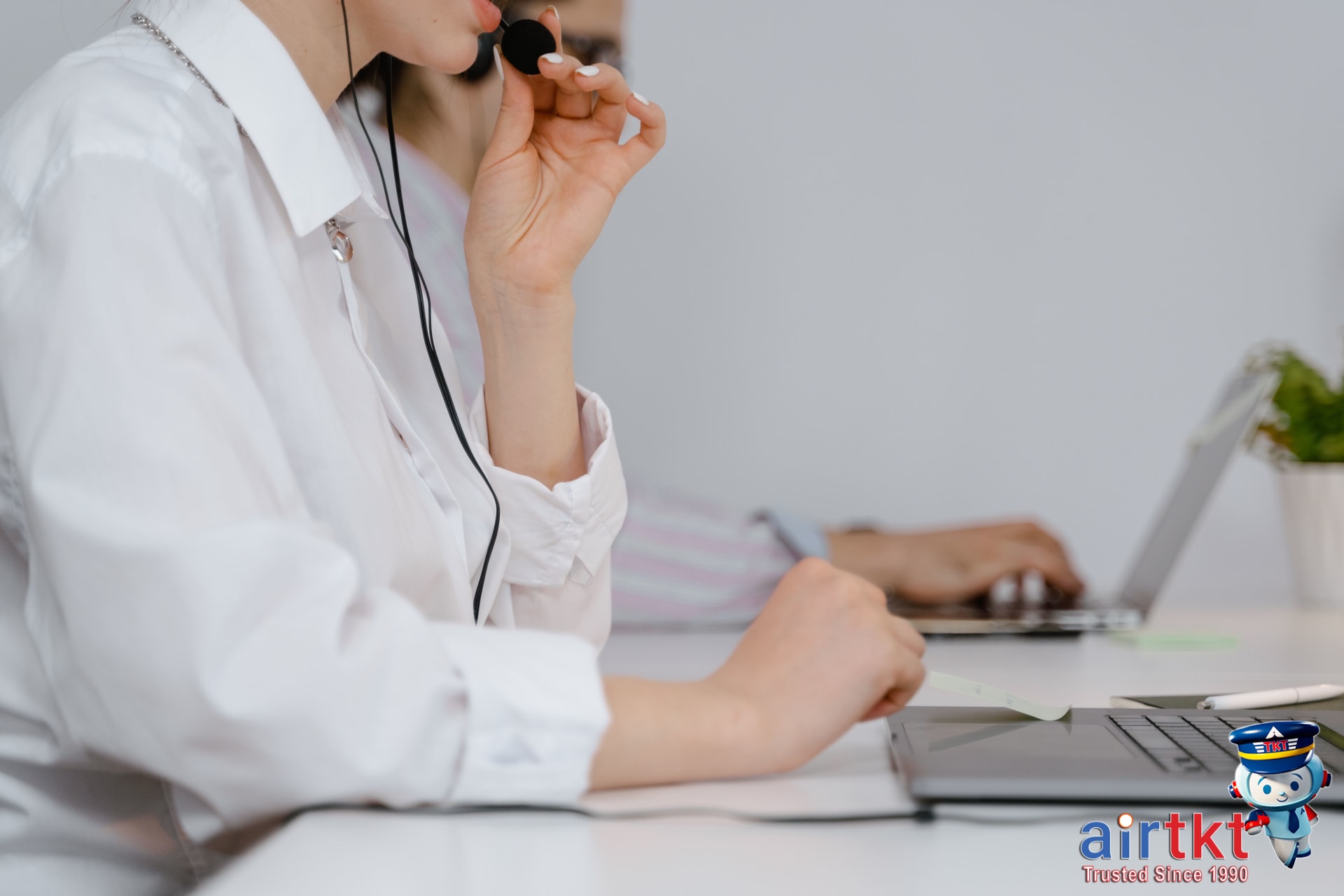 Customer support for Black Friday and Cyber Monday travel deals at desk
