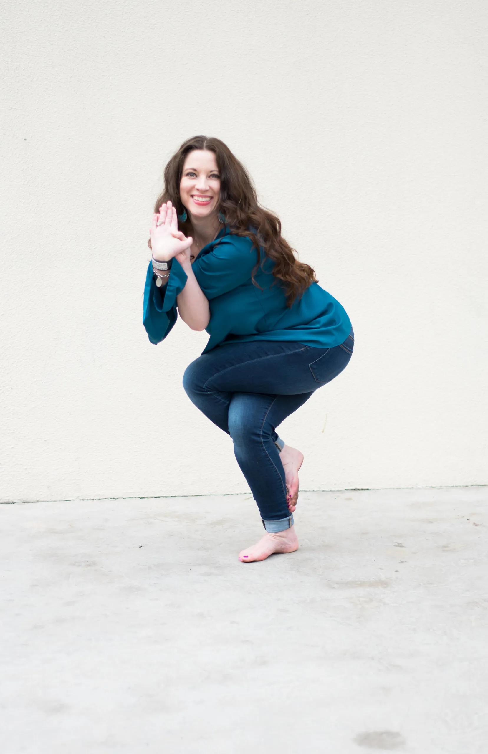 Ethical Wealth in Feminine Leadership and Coaching: Integrity, Regulation, and Legacy