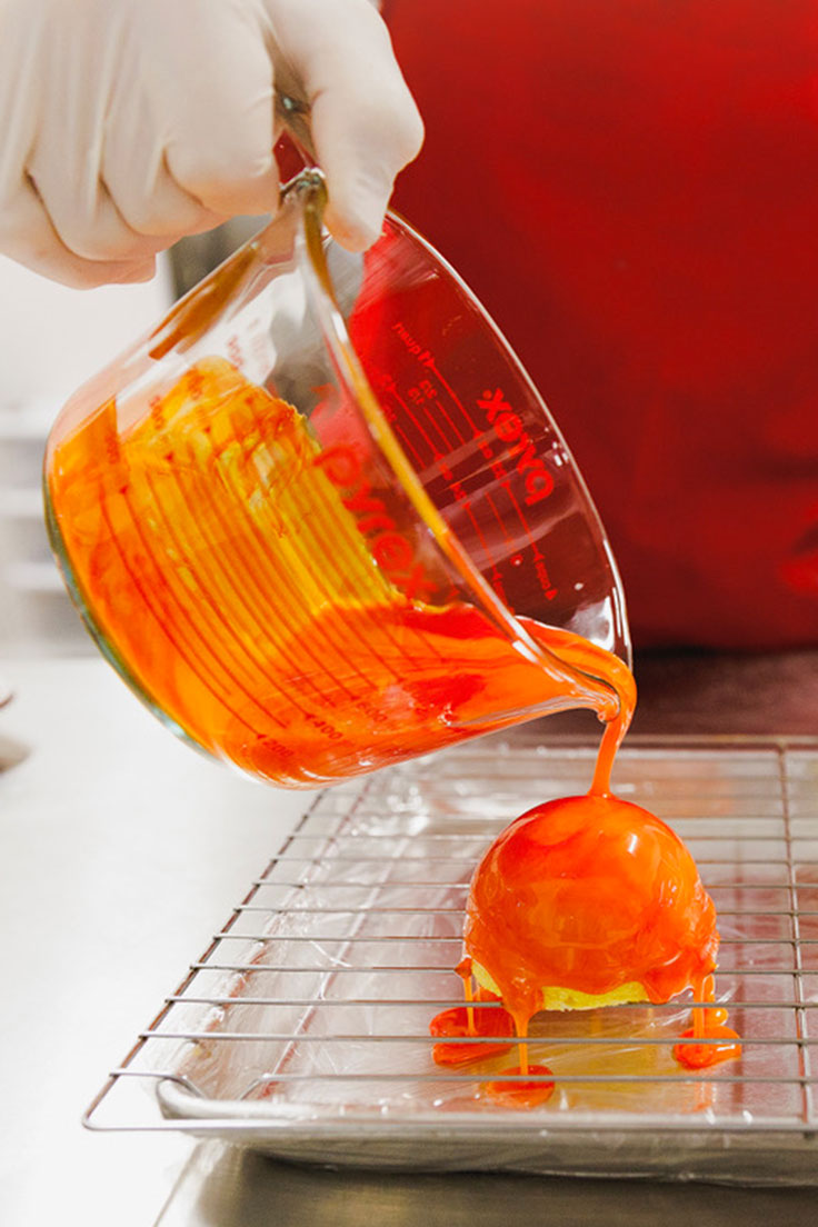 Make that cake look fabulous and glamorous by covering it with Mirror Glaze!