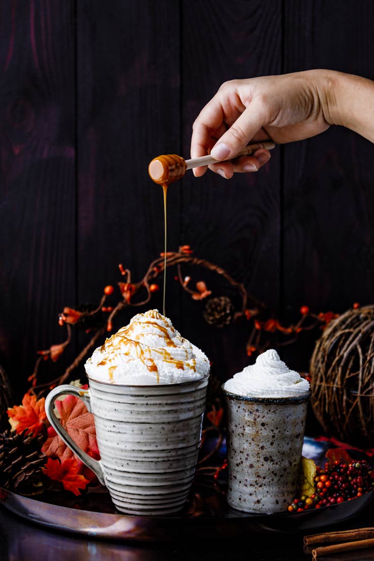 Amoretti Recipe: Pumpkin Spice Lattes with drizzle