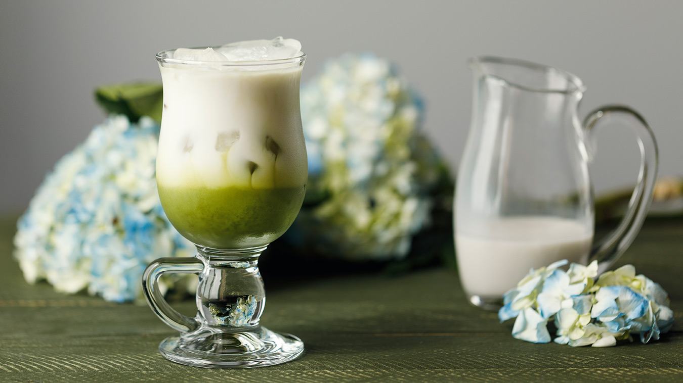 Amoretti Recipe: Iced Coconut Matcha