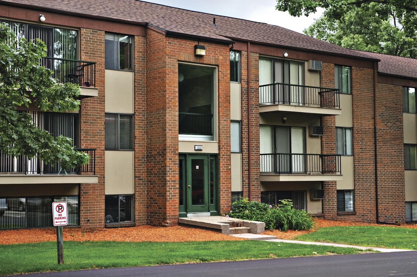 Ramblewood, Wyoming (see pics & AVAIL)