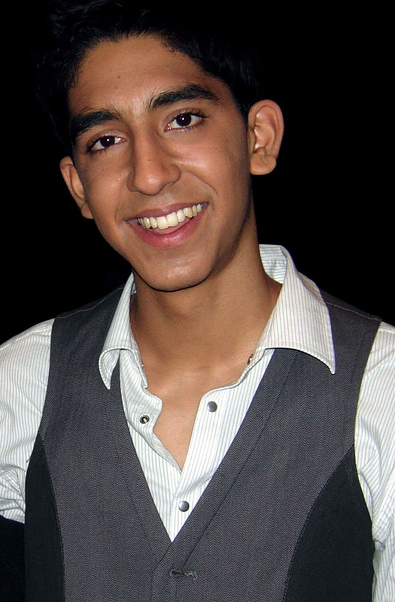 800px-DevPatel08_zsvem5.jpg