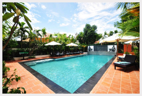 The pool area at Motherhome Guest House Siem Reap