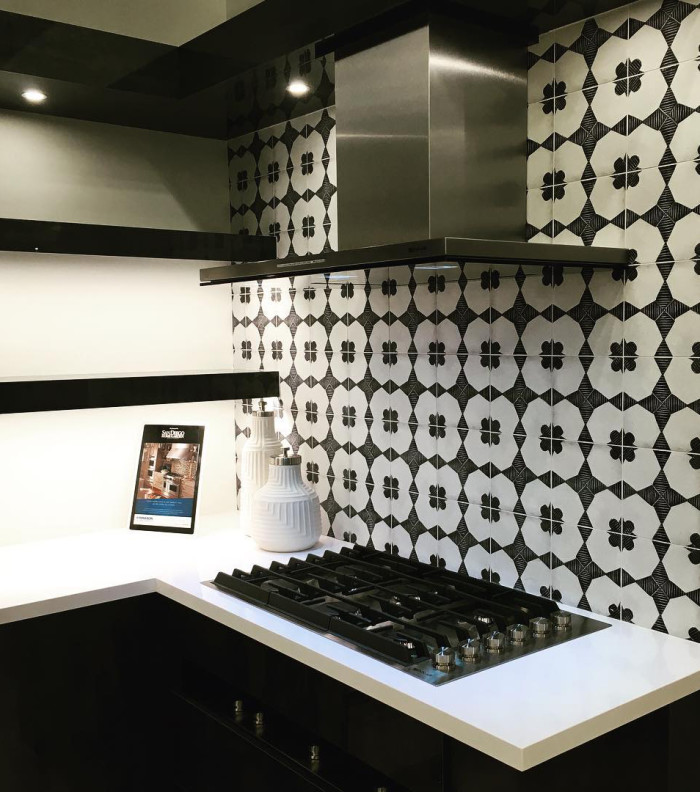 Bold Backsplash