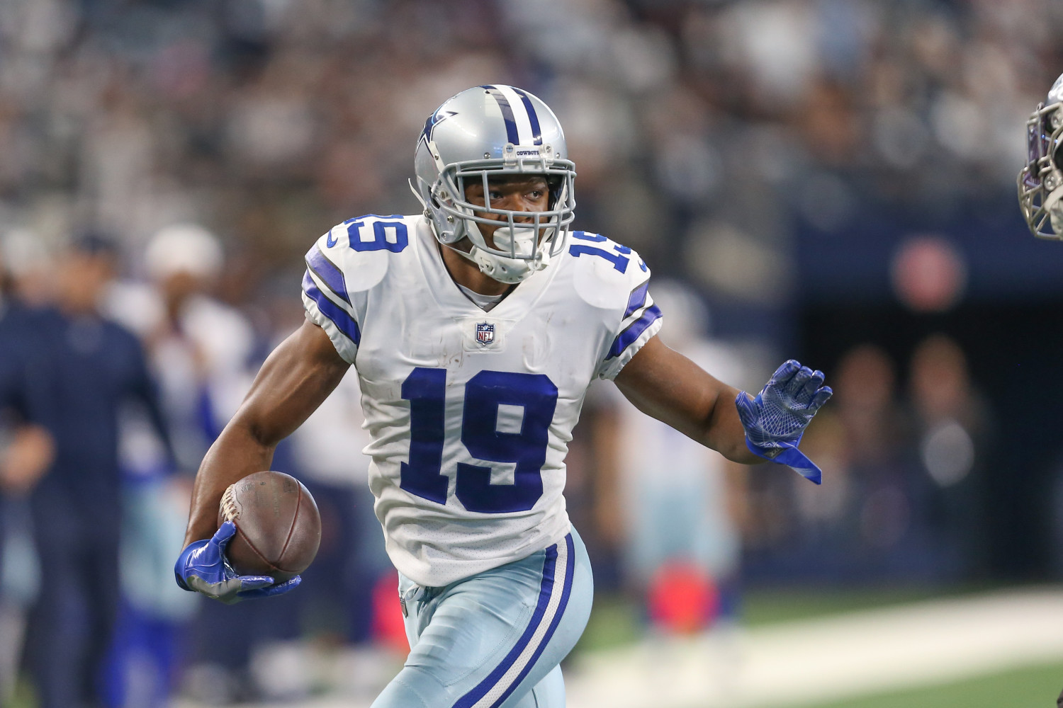 Cowboys WRs CeeDee Lamb (ankle), Amari Cooper (hamstring) active vs. Broncos