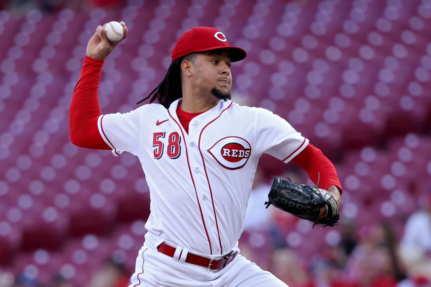 Seattle Mariners, pitcher Luis Castillo agree to 5-year, $108M deal