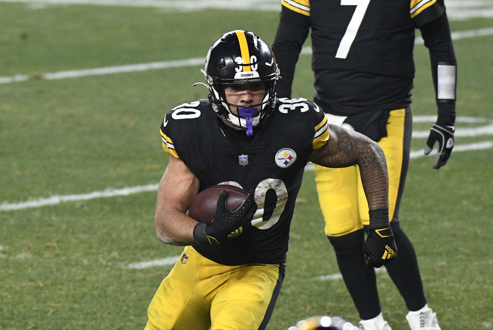 Is James Conner playing tonight vs. the Rams?