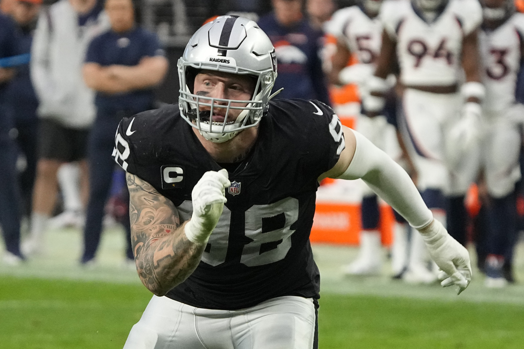 Las Vegas Raiders: Maxx Crosby will only get better alongside Yannick  Ngakoue