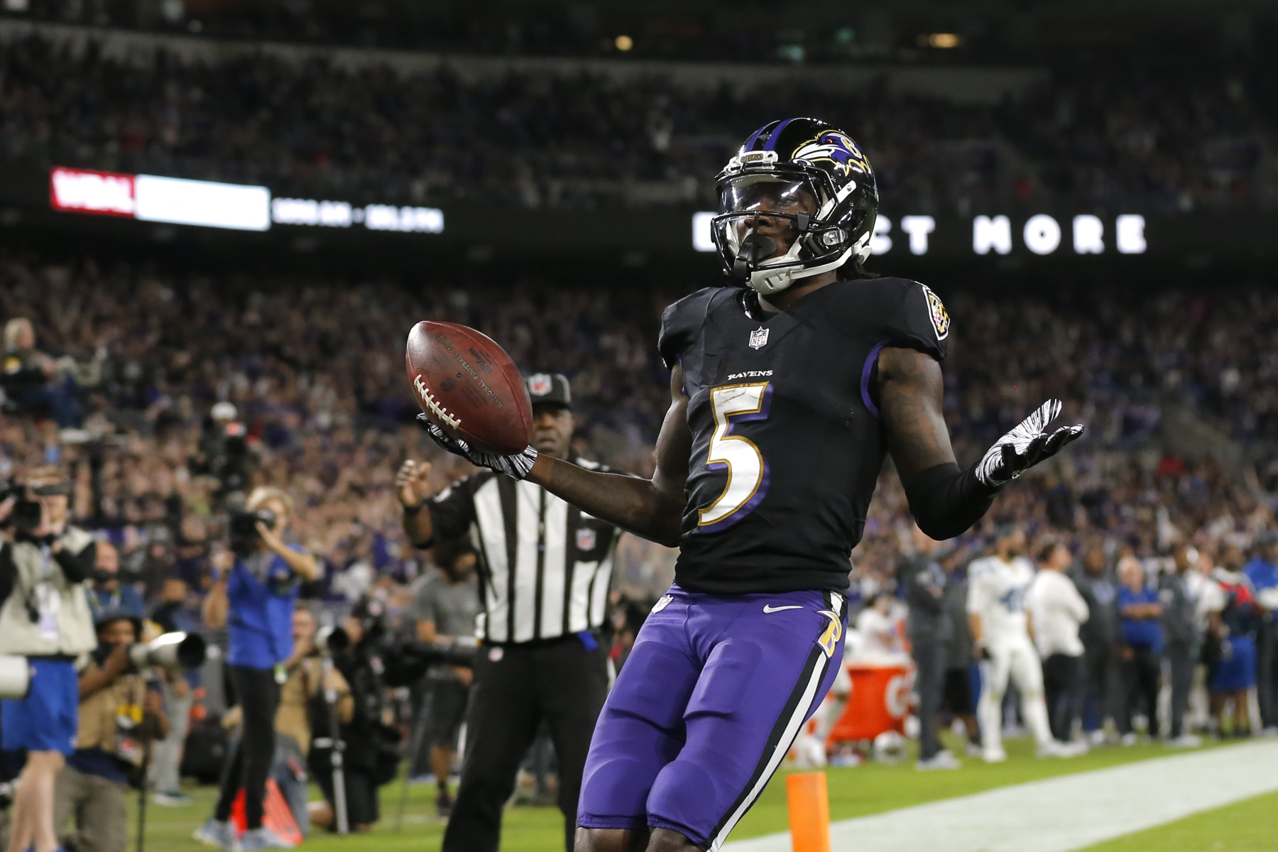 NFL Trade Rumors: Cardinals trade for Ravens WR Hollywood Brown; Eagles  trade for Titans WR A.J. Brown - Niners Nation