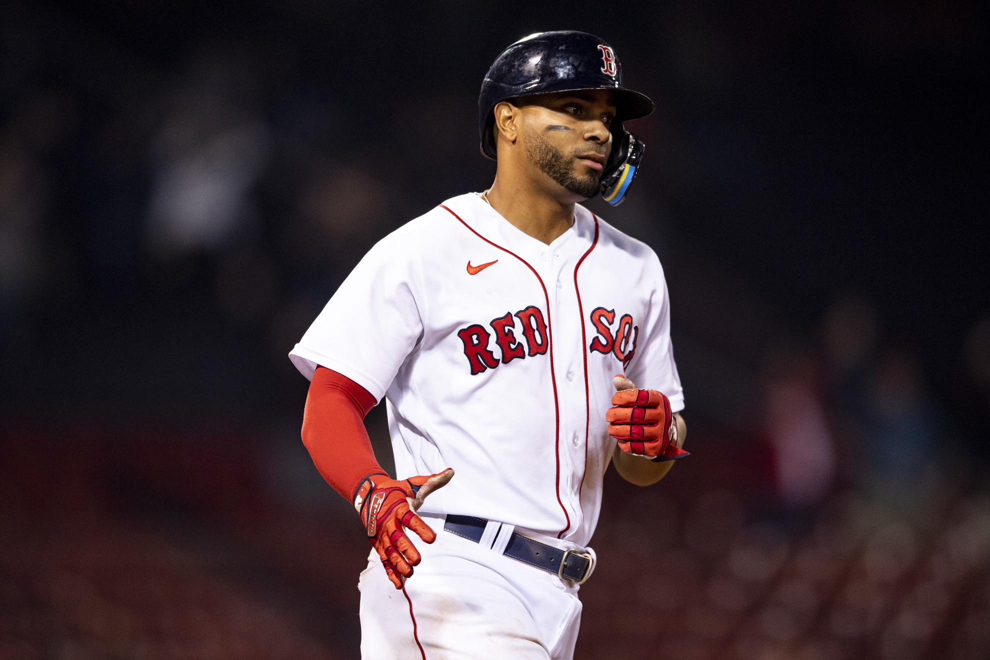 Red Sox SS Xander Bogaerts needed 7 stitches after thigh injury vs