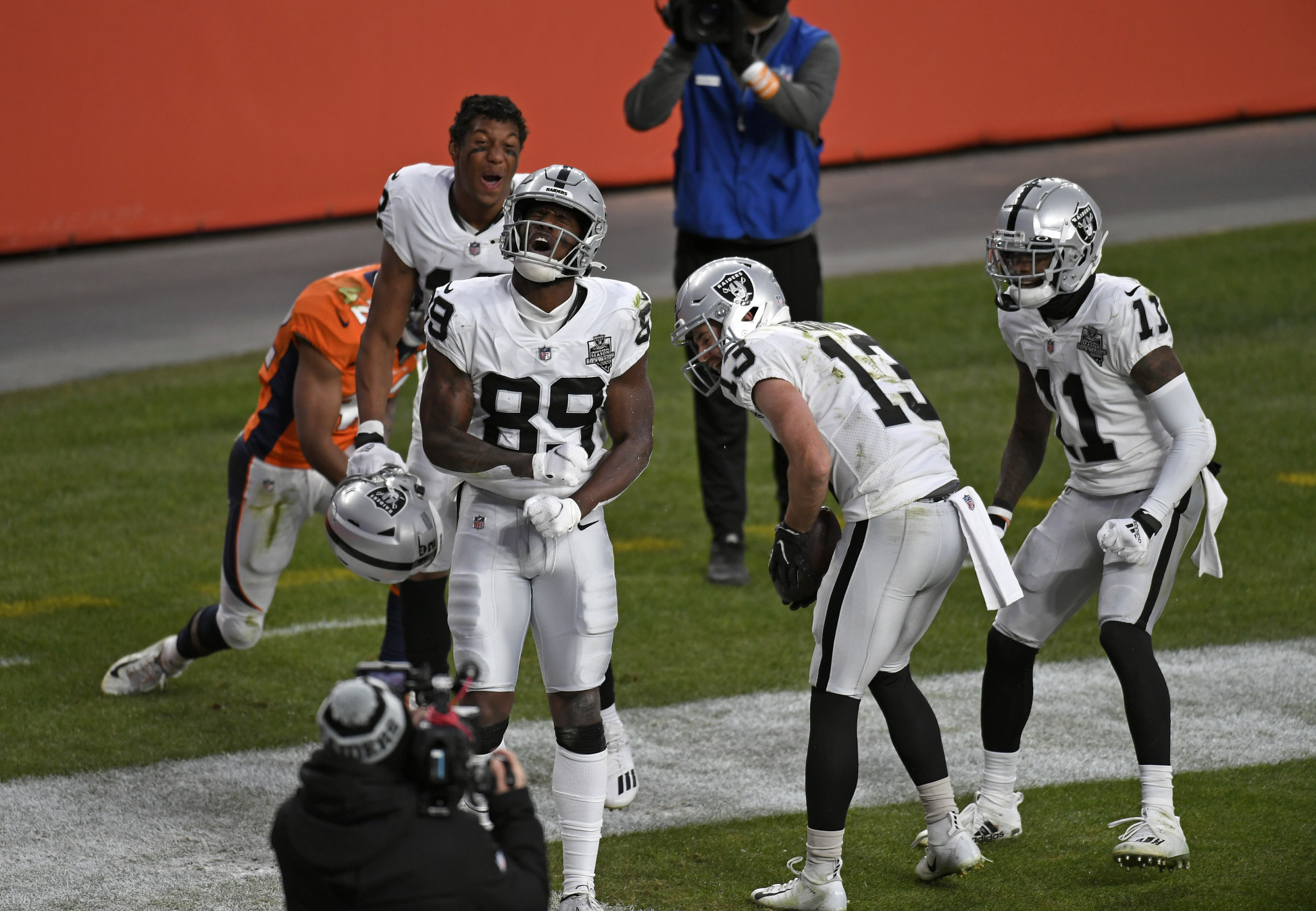 Raiders: Henry Ruggs III with crucial touchdown catch vs. Steelers