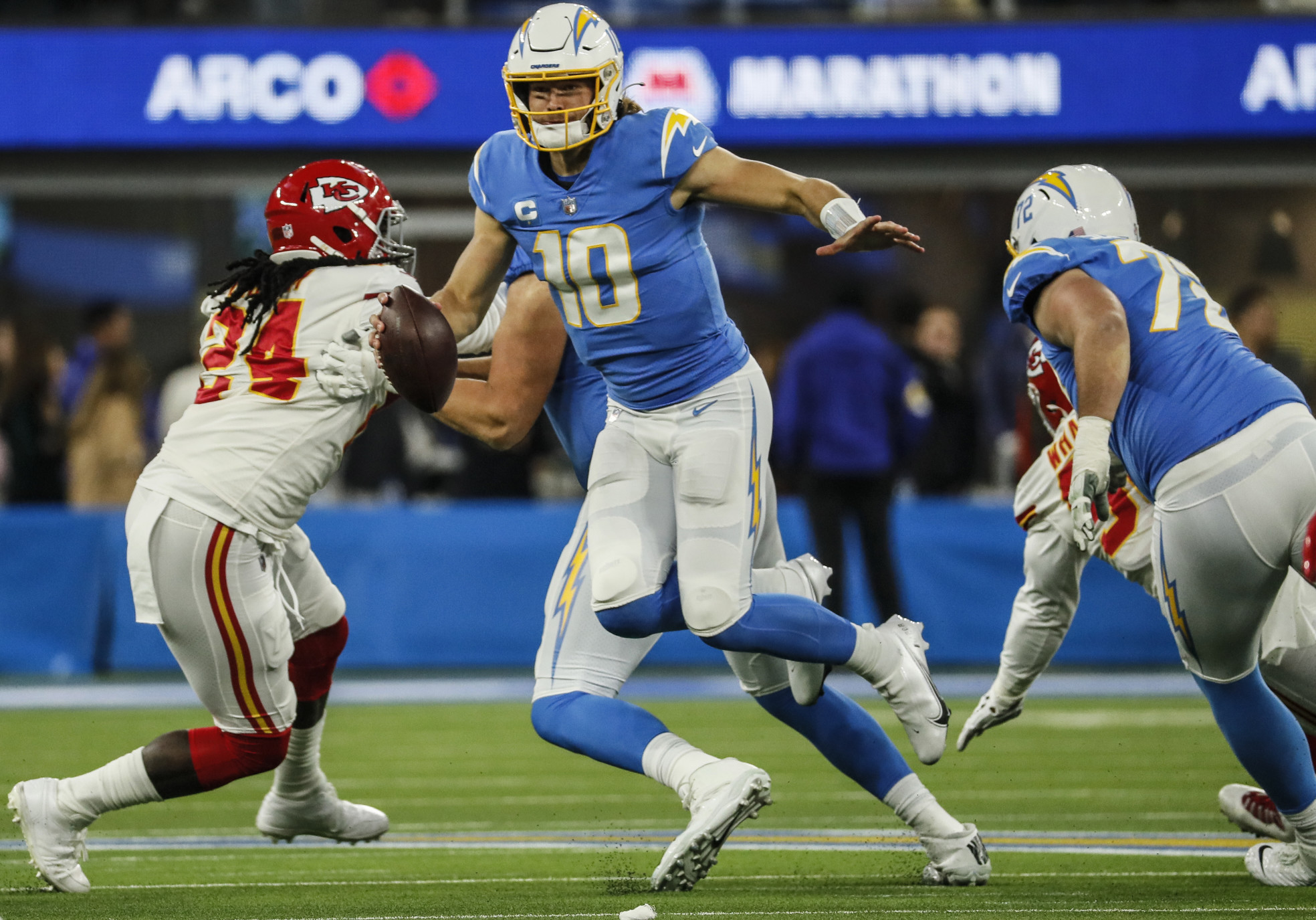 Chargers QB Justin Herbert wins 2022 Pro Bowl Offensive MVP - Bolts From  The Blue