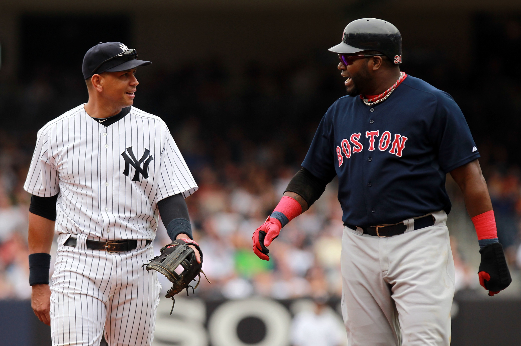 Watch: David Ortiz gifts Derek Jeter a custom-made Red Sox jersey