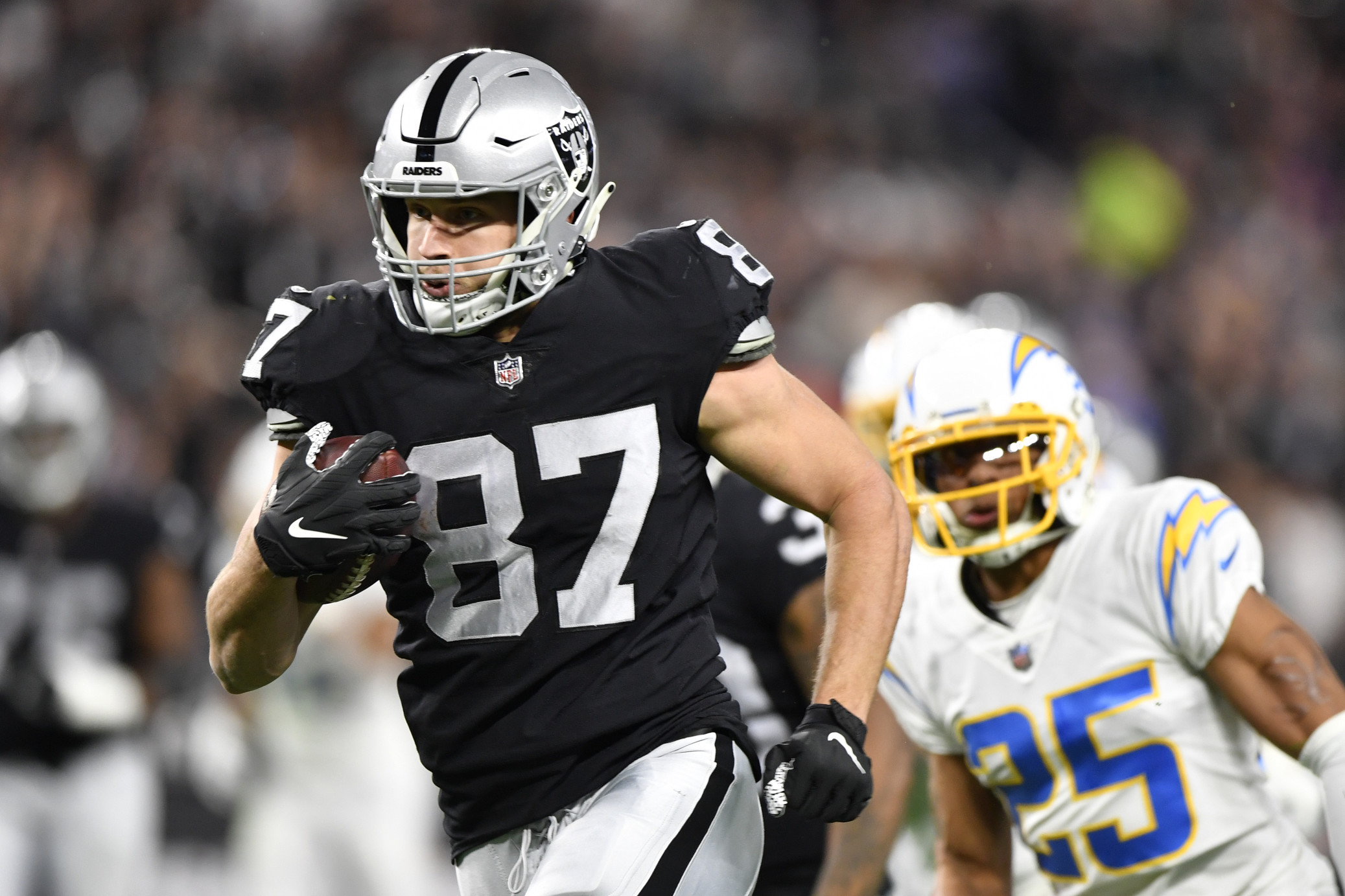 Raiders rookie Drake Thomas making a push for roster spot