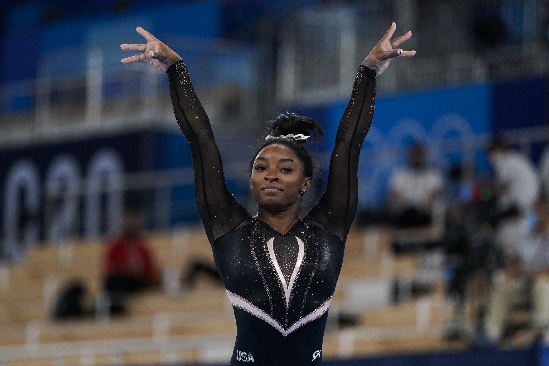 Jonathan Owens gushes over wife Simone Biles, says joining Packers 'perfect  wedding gift' : r/GreenBayPackers