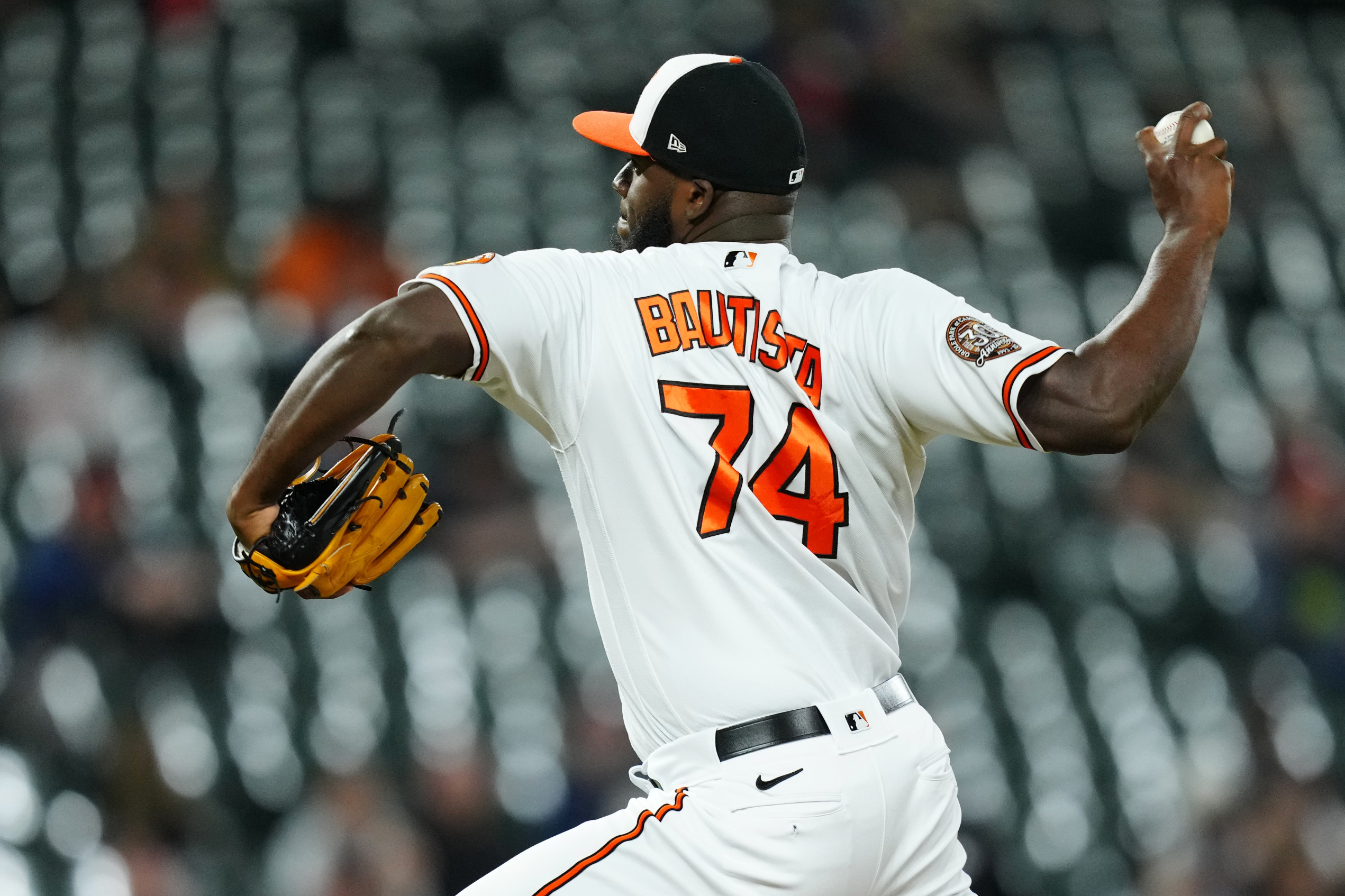 Jhoan Duran throws a 105 mph fastball vs. Giants