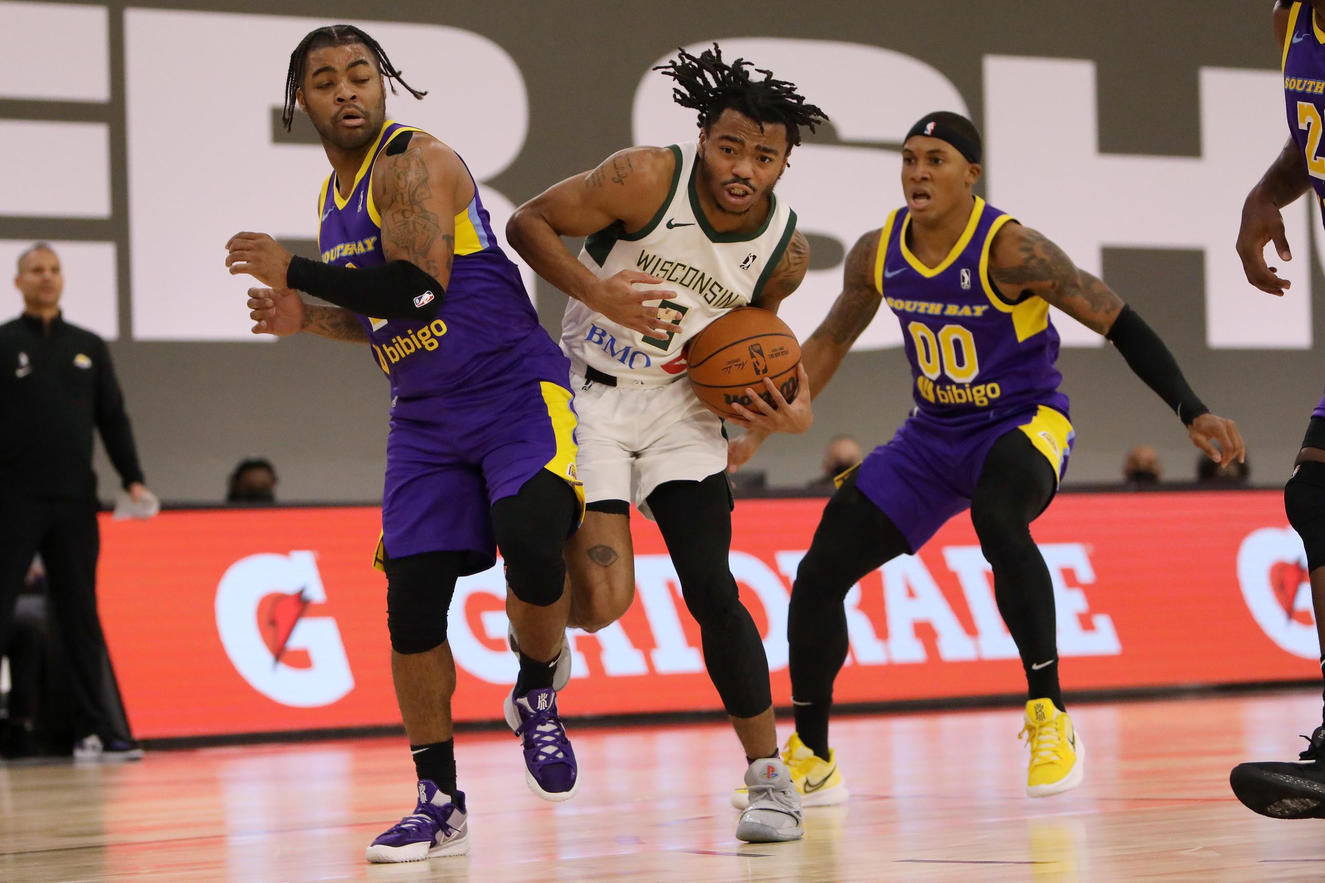 South Bay Takes Down Ontario - South Bay Lakers