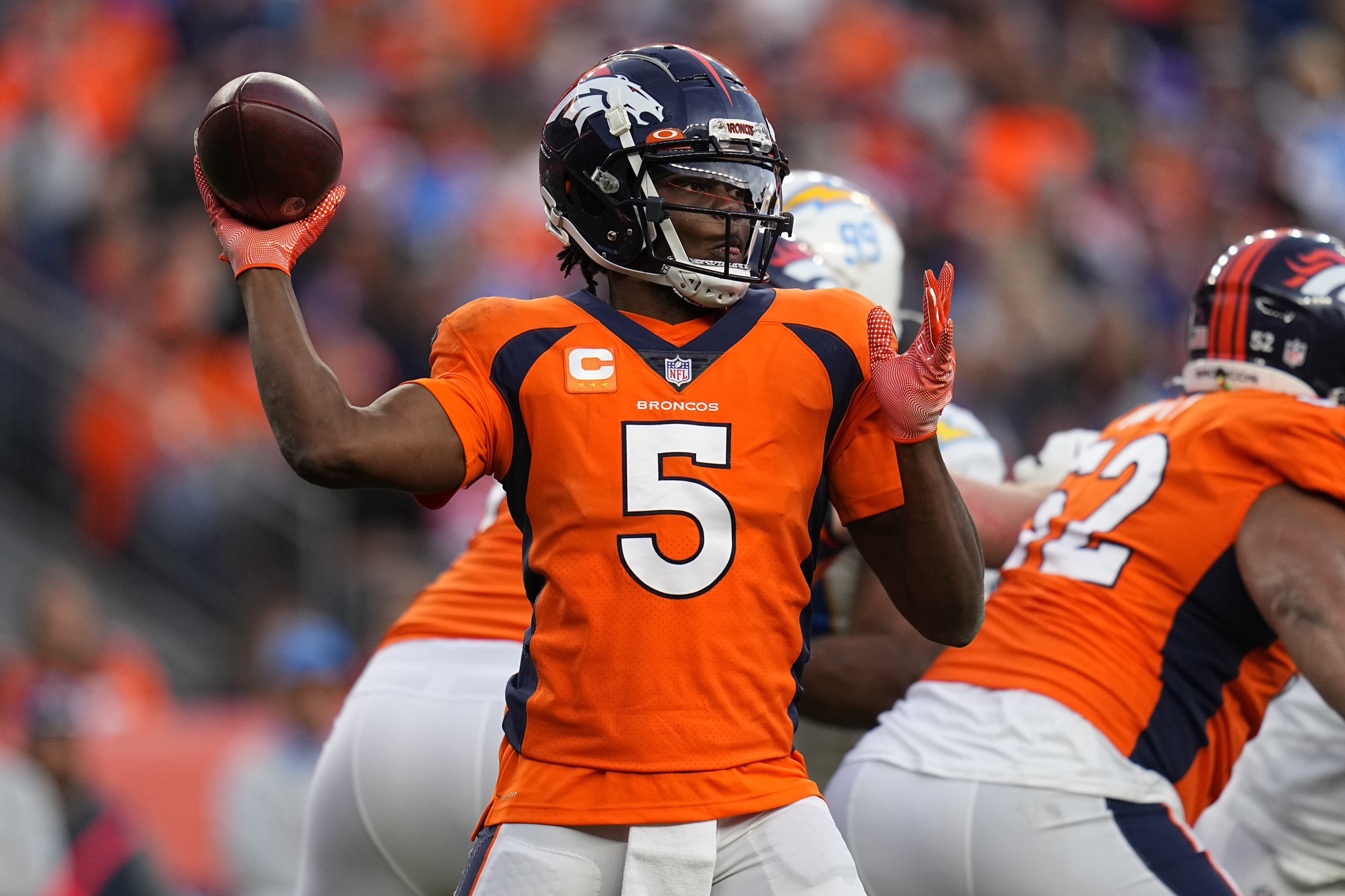 Broncos QB Teddy Bridgewater exits Ravens game with concussion