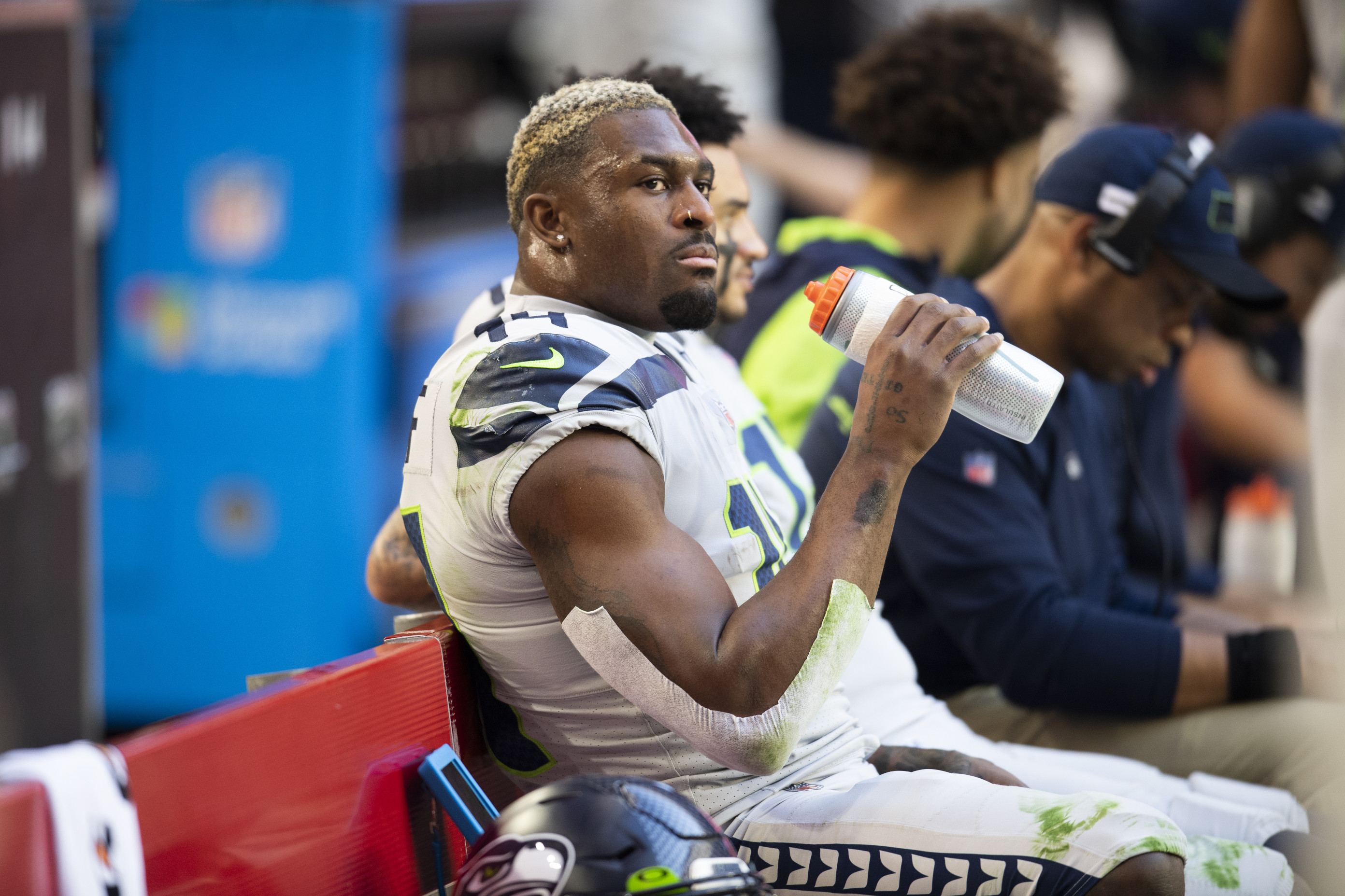 DK Metcalf showed up to the stadium today in a Steve Largent jersey! :  r/Seahawks