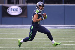 AP Source: Seahawks, Tyler Lockett agree to four-year, $69.2M extension