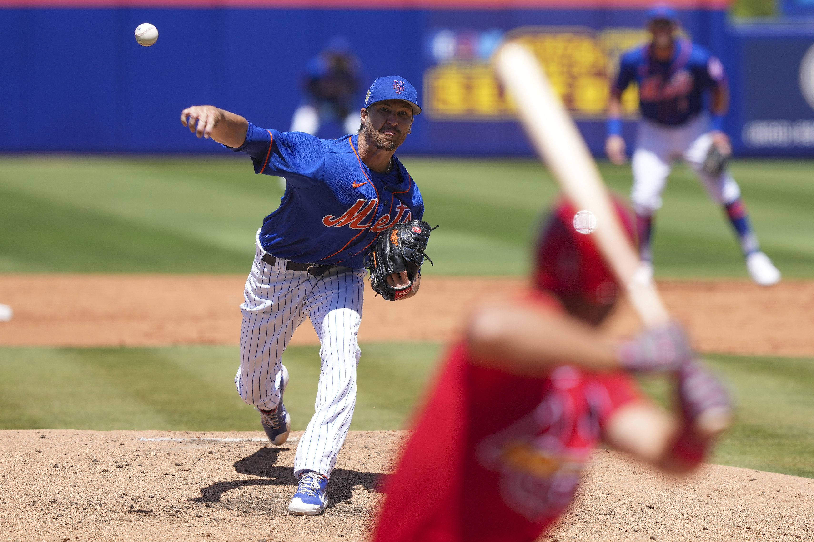 Jacob deGrom contract: RHP signs $185M deal with Texas Rangers in