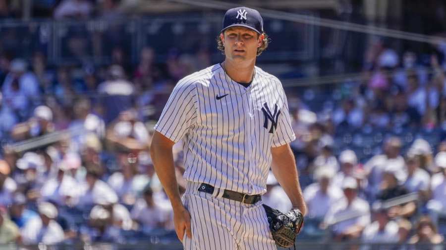 Yankees lose Clay Holmes to IL, call up three amid slump