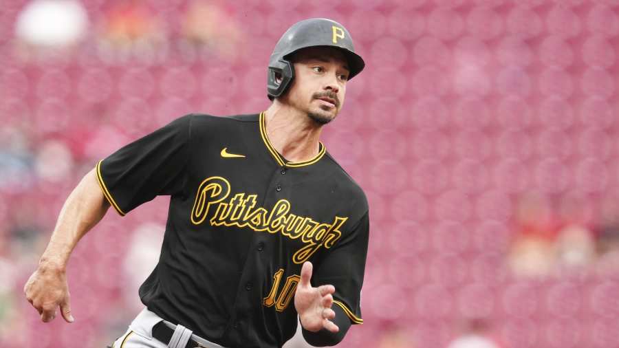 MLB rumors: Yankees eyeing Bryan Reynolds, but Pirates' ask still  'unrealistic'; Padres sign ex-top prospect 