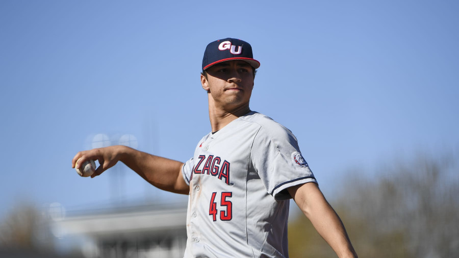 File:Xavier Cedeño pitching for Houston Astros in 2013 Spring