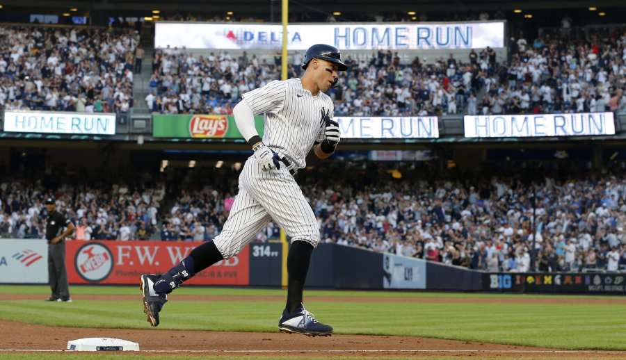 MLB playoffs: Yankees' Gleyber Torres torches Astros in Game 1 of ALCS