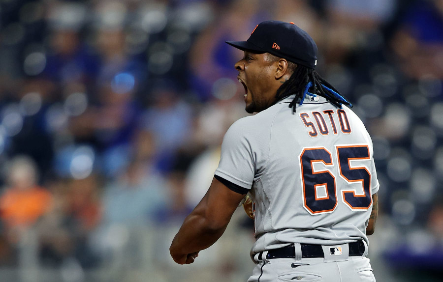 Houston Astros avoid arbitration with five players before deadline