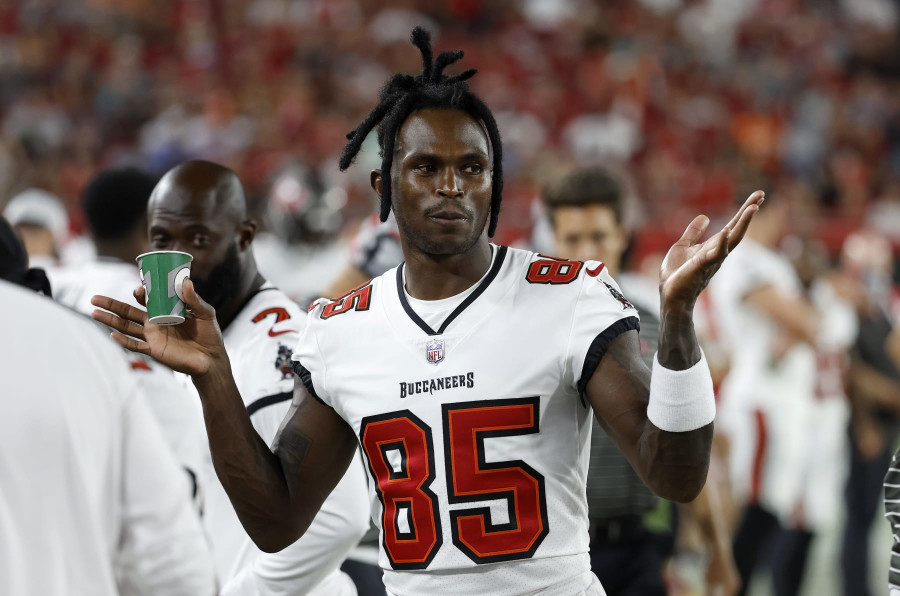 Julio Jones Reportedly Signing 1-Year Contract with Buccaneers, Will Join  Tom Brady, News, Scores, Highlights, Stats, and Rumors