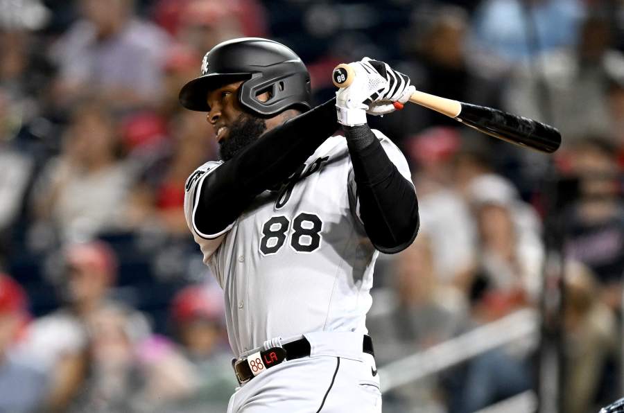 Highlight] David Schneider homers in his first MLB at-bat. : r