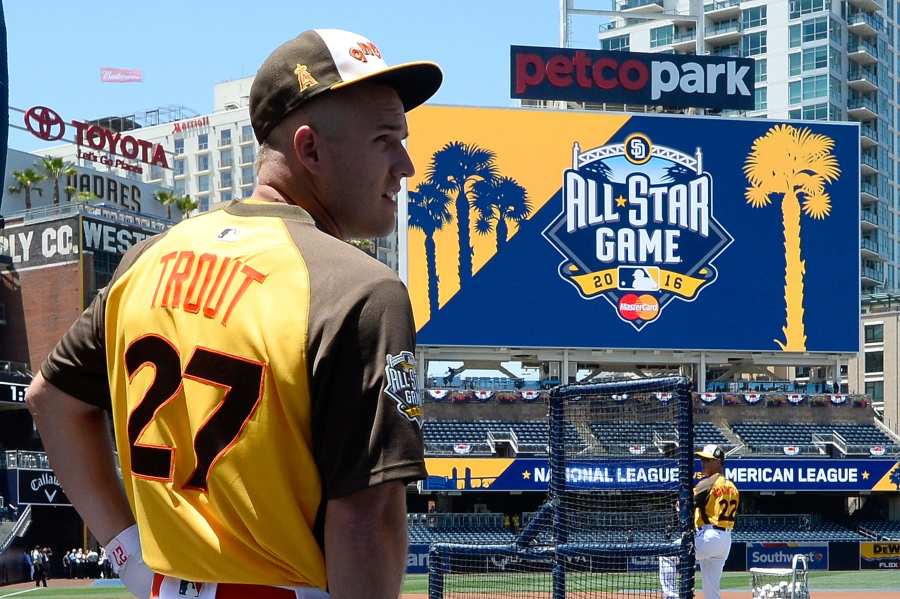 Angels News: Mike Trout Swaps Jersey with Dodgers Star Mookie