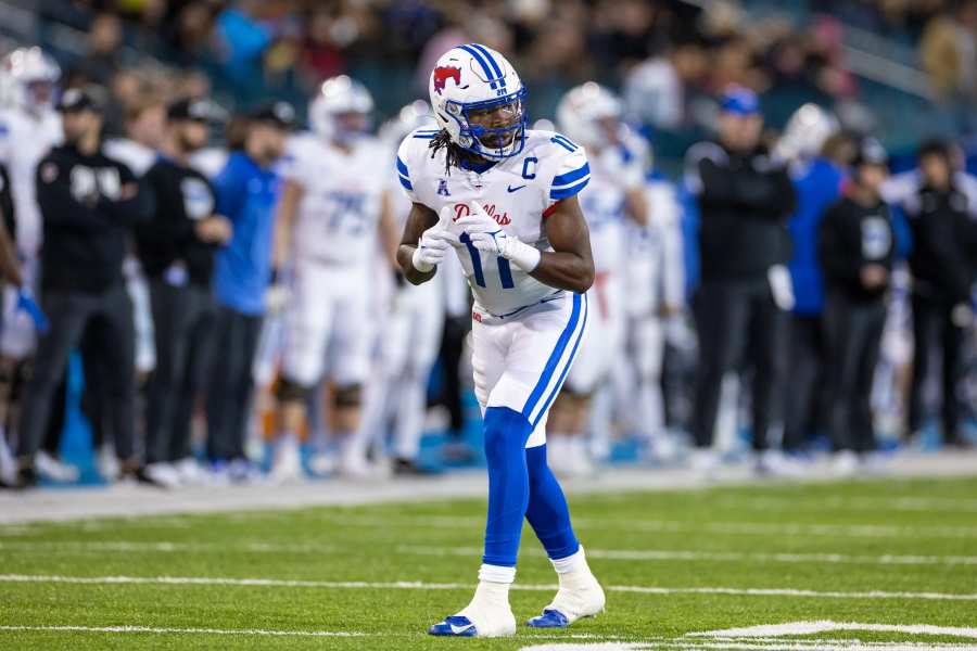 2022 NFL Draft results: Detroit Lions select edge defender James Houston in  6th round - Pride Of Detroit