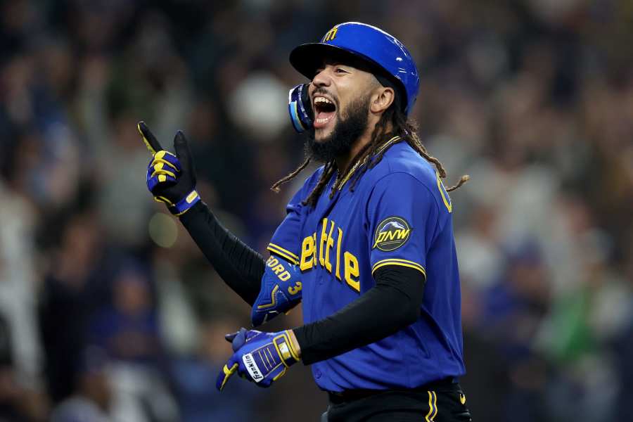 Los Angeles Dodgers on X: Jason rocking the Grays jersey in honor of Black  Heritage Night at Dodger Stadium.  / X