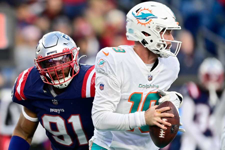 Bills survive Dolphins scare with rally to win AFC Wild Card game