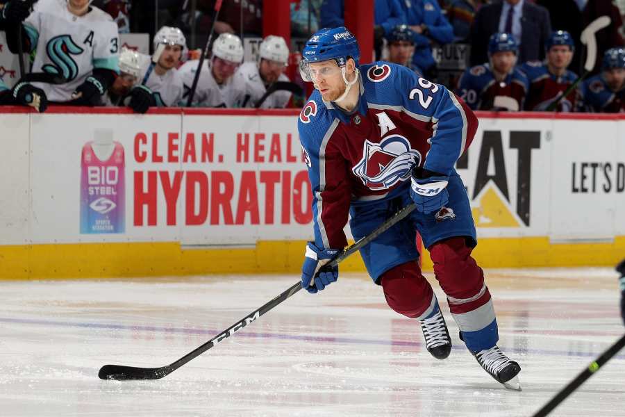 Canadiens officially unveil third jersey; Avs tap into Nordiques roots