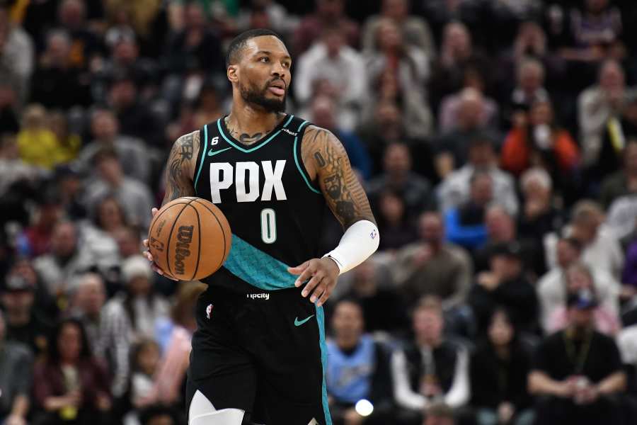 Damian Lillard Bucks jerseys are flying off shelves following Bucks trade:  Here's how, where to get yours 