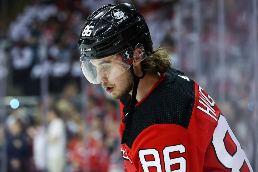 110 Stanley Cup Finals Game 6 Devils V Ducks Stock Photos, High-Res  Pictures, and Images - Getty Images