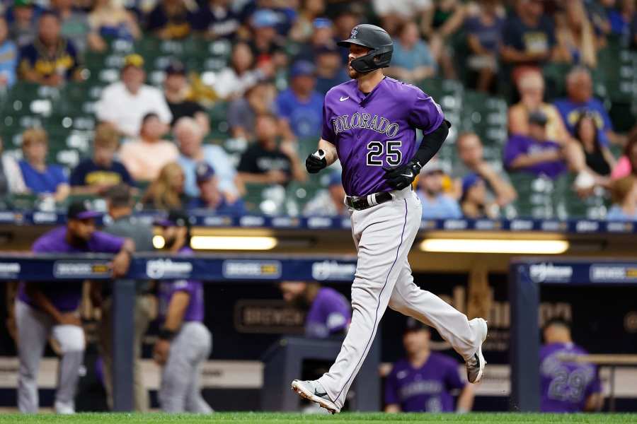 Rockies fold in ninth, give up lead to Texas